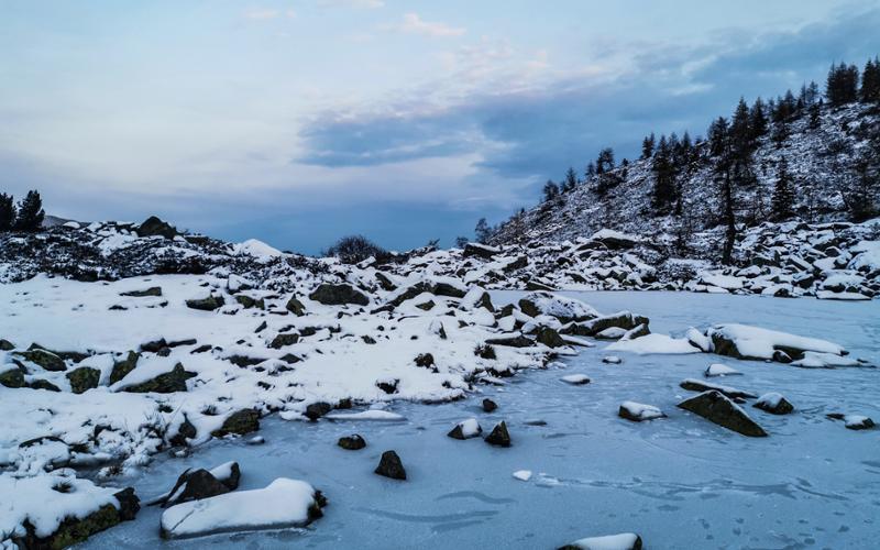 SNOWSHOEING TRIP TO LAKE DELLE BOSE